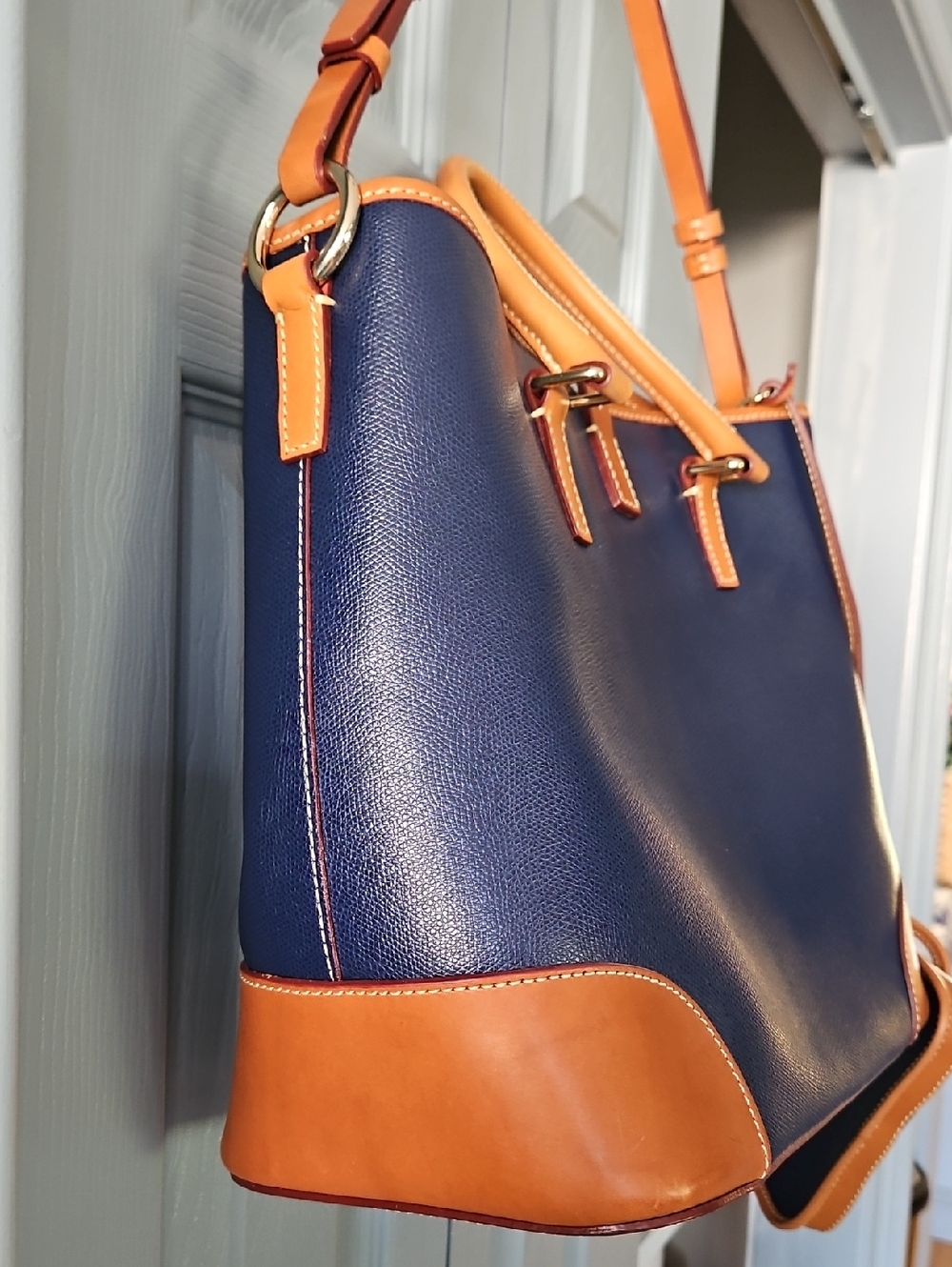 Dooney & Bourke Navy Leather Shelby Shopper With Accessories - Picture 4 of 16